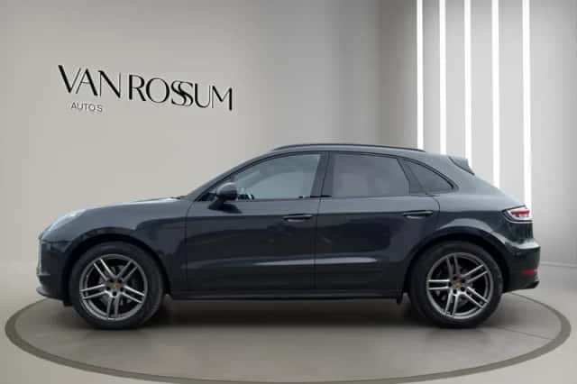 Porsche Macan (2019) thumbnail 6
