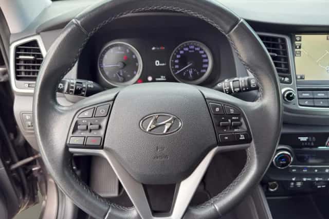 Hyundai Tucson (2017) thumbnail 10