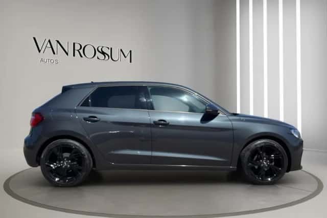 Audi A1 (2019) thumbnail 2