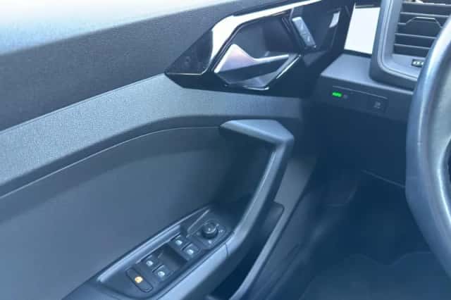 Audi A1 (2019) thumbnail 12
