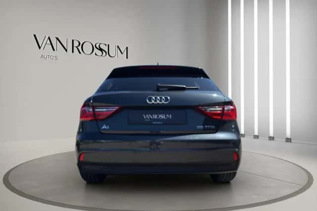 Audi A1 (2019) thumbnail 4