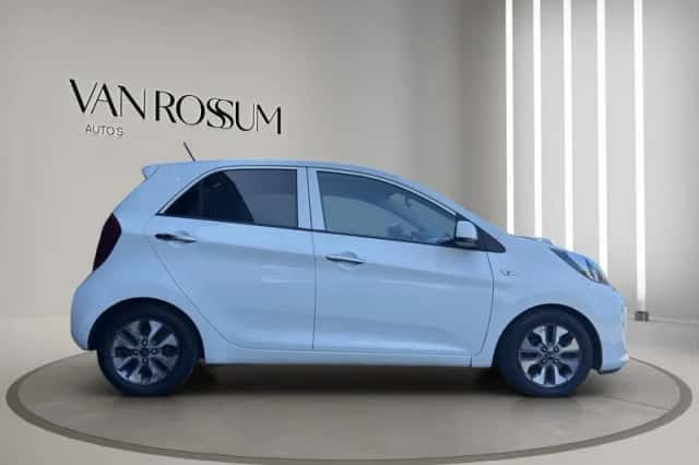 Kia Picanto (2016) thumbnail 2