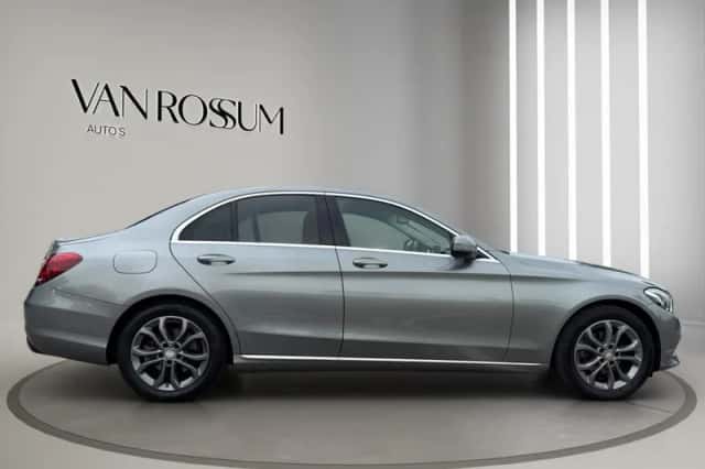 Mercedes-Benz C-Klasse (2016) thumbnail 2