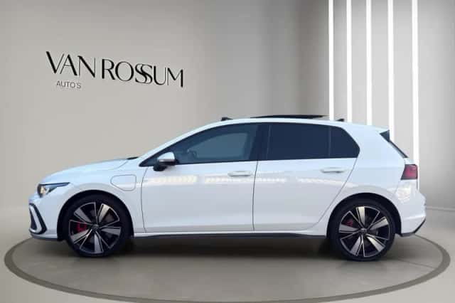 Volkswagen Golf (2021) thumbnail 6
