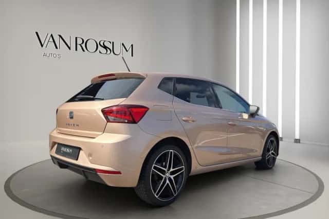 SEAT Ibiza (2017) thumbnail 3