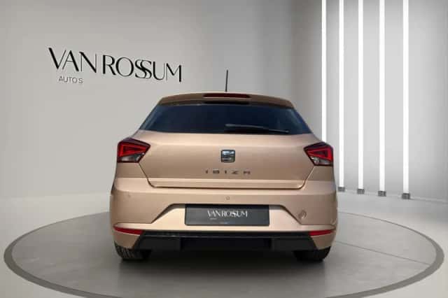 SEAT Ibiza (2017) thumbnail 4