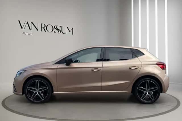 SEAT Ibiza (2017) thumbnail 6