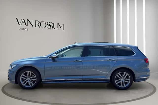Volkswagen Passat (2016) thumbnail 6