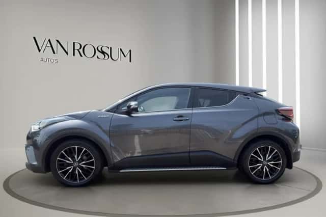 Toyota C-HR (2019) thumbnail 6