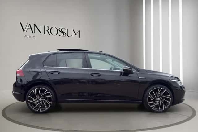 Volkswagen Golf (2020) thumbnail 2