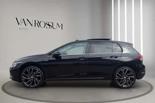 Volkswagen Golf (2020) thumbnail 4