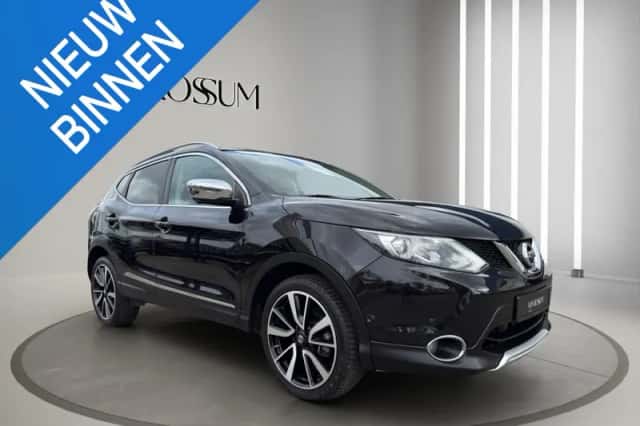Nissan Qashqai (2015) thumbnail 1