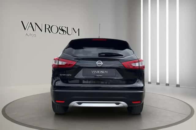 Nissan Qashqai (2015) thumbnail 4