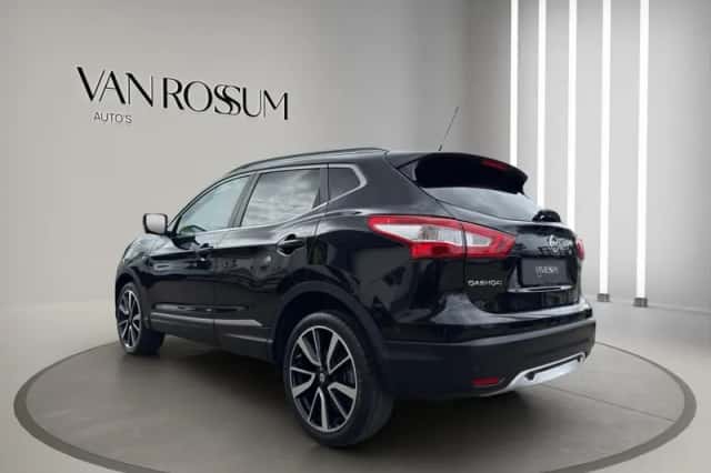 Nissan Qashqai (2015) thumbnail 5