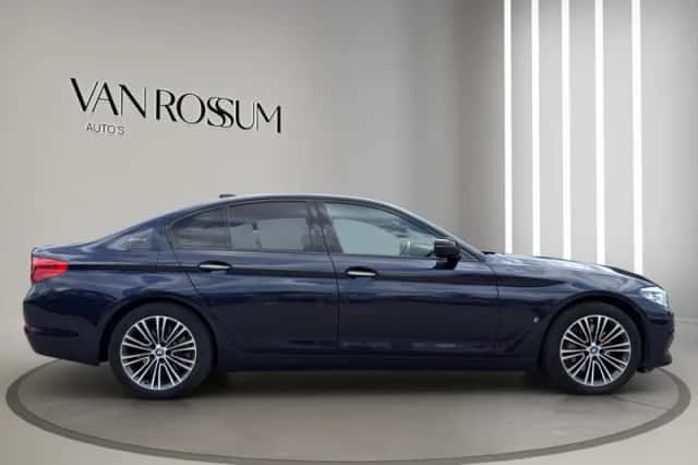 BMW 5-Serie (2017) thumbnail 2