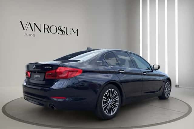 BMW 5-Serie (2017) thumbnail 3