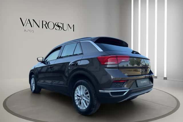 Volkswagen T-Roc (2019) thumbnail 5