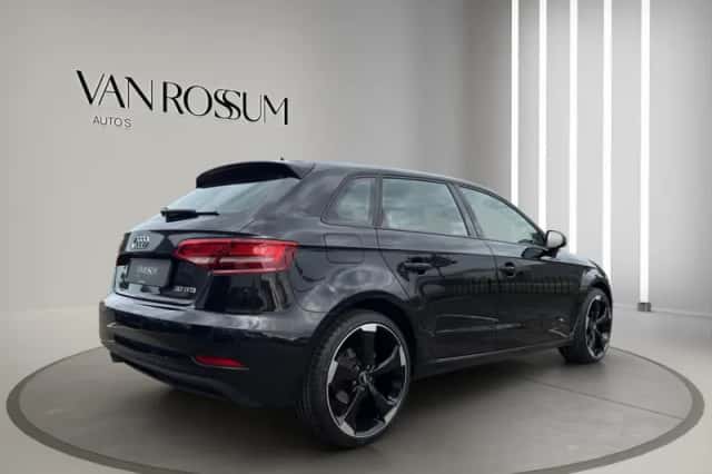 Audi A3 (2019) thumbnail 3