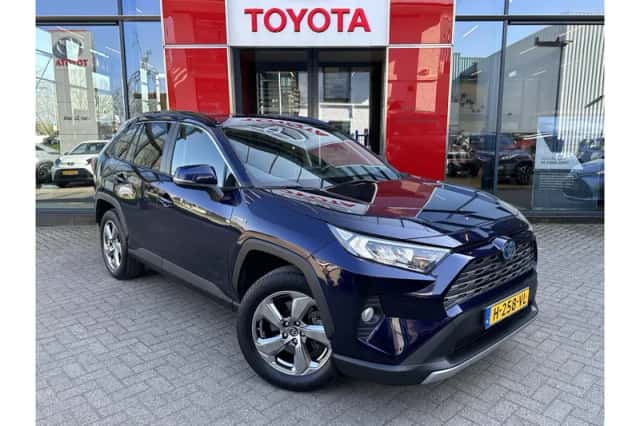 Toyota RAV4 (2019) thumbnail 2