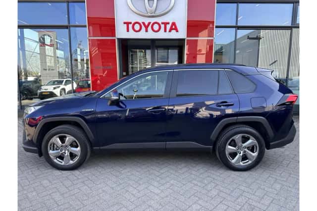Toyota RAV4 (2019) thumbnail 3