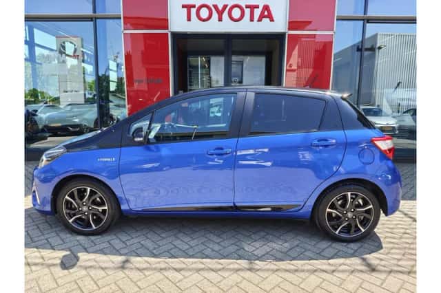 Toyota Yaris (2017) thumbnail 5