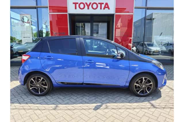 Toyota Yaris (2017) thumbnail 6
