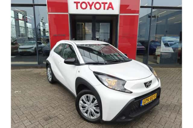 Toyota Aygo X (2024) thumbnail 2