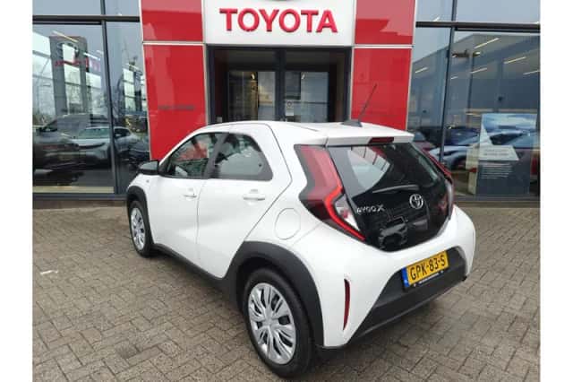 Toyota Aygo X (2024) thumbnail 3