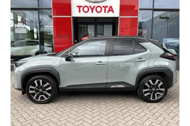 Toyota Yaris Cross (2024) thumbnail 3