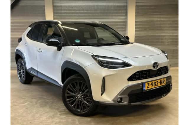 Toyota Yaris Cross (2022) thumbnail 2
