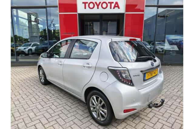 Toyota Yaris (2014) thumbnail 4