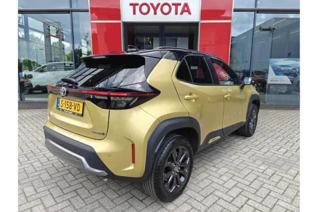 Toyota Yaris Cross (2023) thumbnail 3