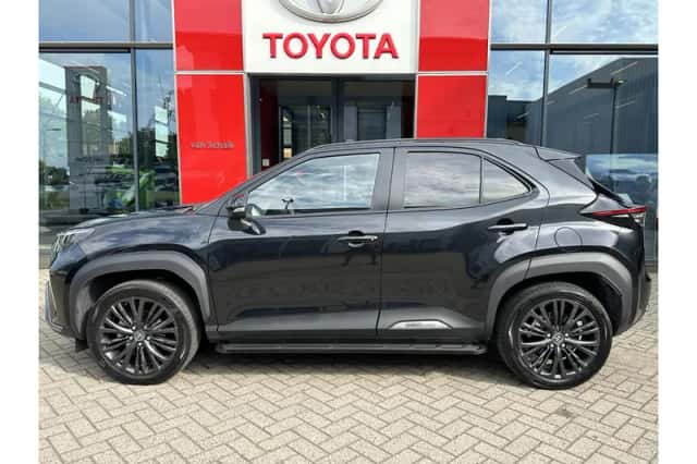 Toyota Yaris Cross (2023) thumbnail 3