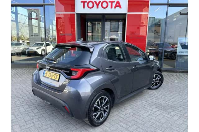 Toyota Yaris (2021) thumbnail 6