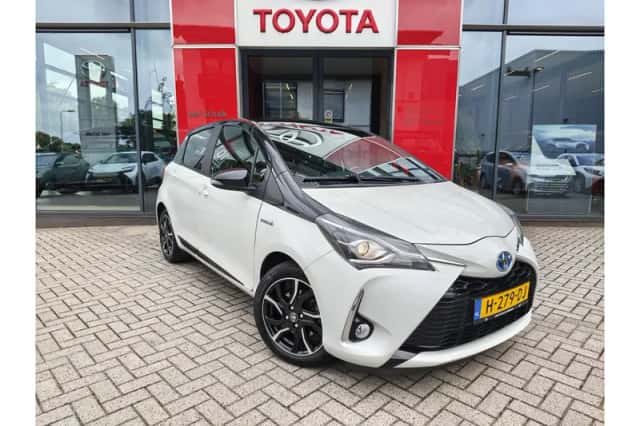 Toyota Yaris (2018) thumbnail 2