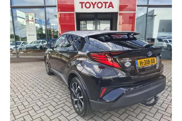 Toyota C-HR (2020) thumbnail 4