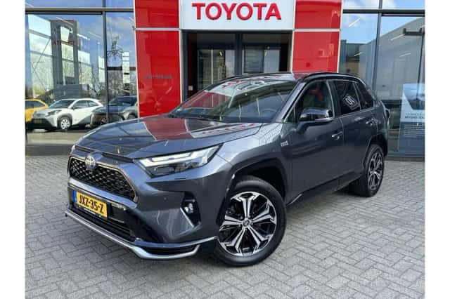 Toyota RAV4 (2022) thumbnail 1