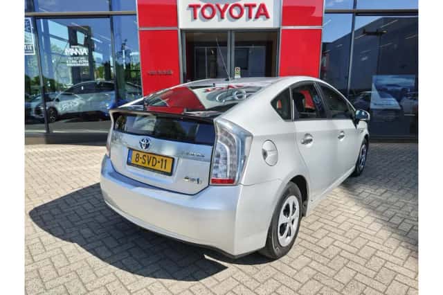 Toyota Prius (2013) thumbnail 4
