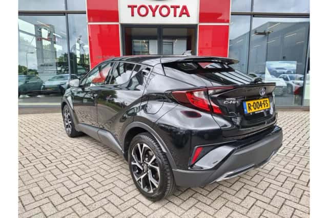 Toyota C-HR (2021) thumbnail 4