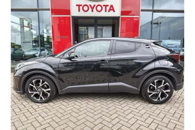 Toyota C-HR (2021) thumbnail 5