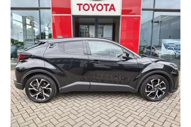 Toyota C-HR (2021) thumbnail 6