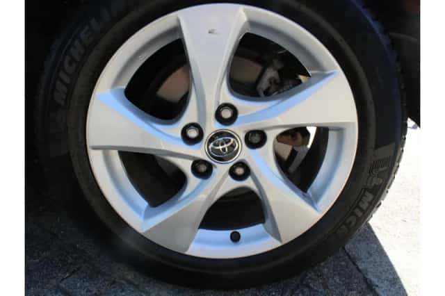 Toyota C-HR (2019) thumbnail 6