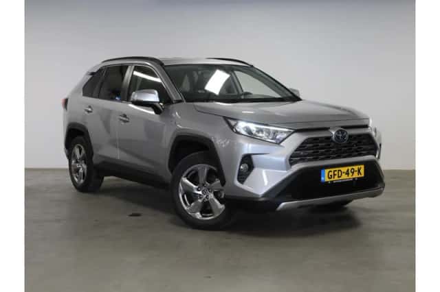 Toyota RAV4 (2021) thumbnail 4