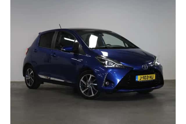 Toyota Yaris (2017) thumbnail 4