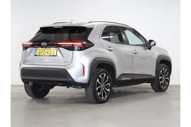 Toyota Yaris Cross (2024) thumbnail 3