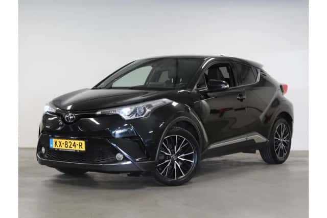 Toyota C-HR (2016) thumbnail 1