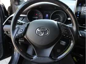 Toyota C-HR (2016) thumbnail 12
