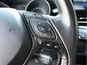 Toyota C-HR (2016) thumbnail 14