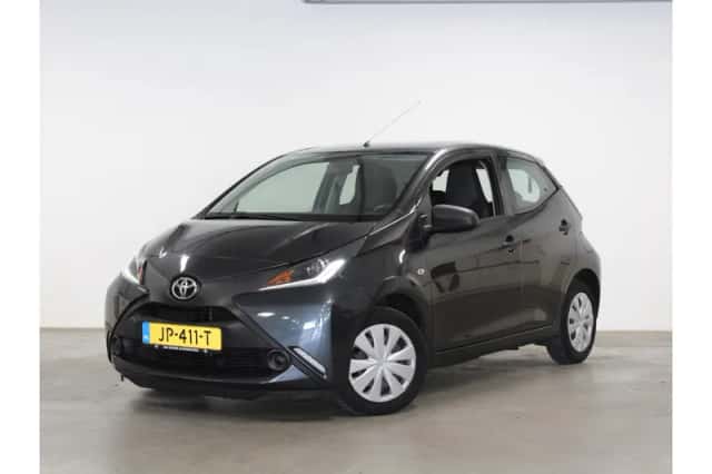 Toyota Aygo (2016) thumbnail 1