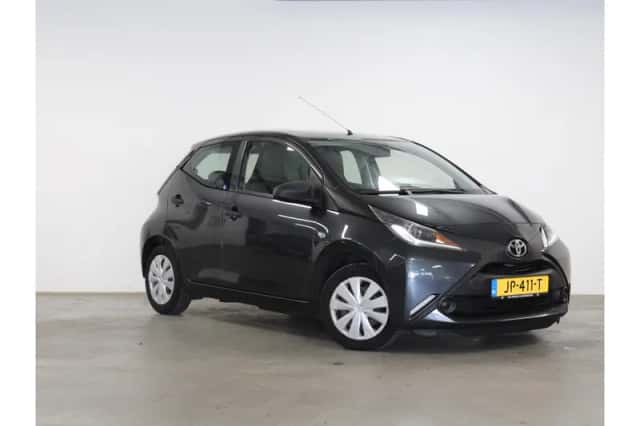 Toyota Aygo (2016) thumbnail 2